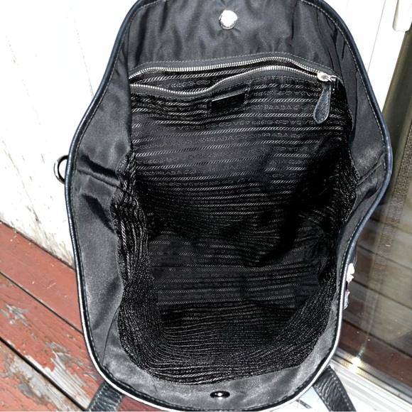 Prada: Runway Beaded Tessuto Models on Runway Limited Edition Nylon Tote Bag - Picture 14 of 17